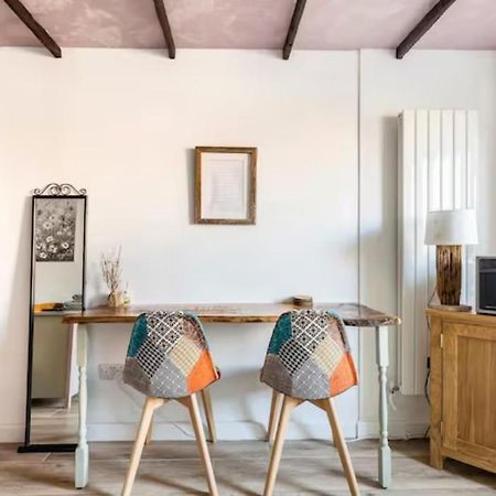 كارديف Bedroom With Kitchenette, Private Bathroom And Parking المظهر الخارجي الصورة
